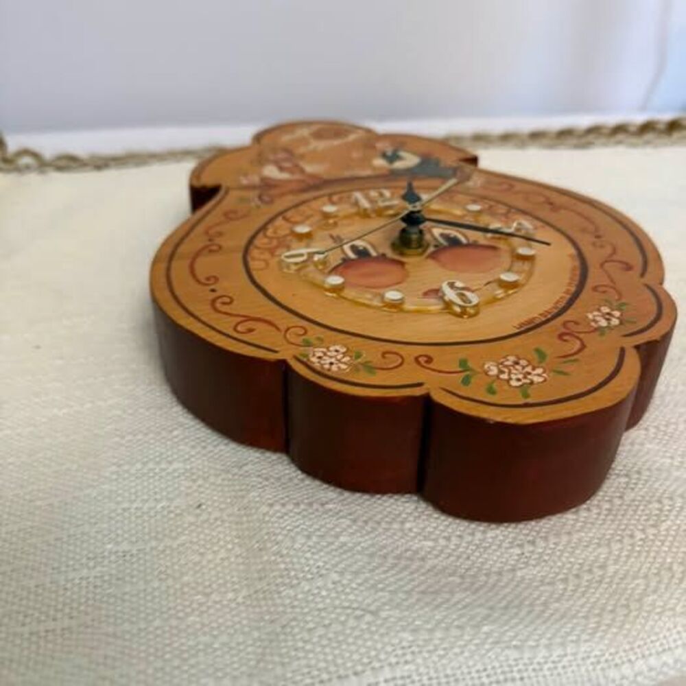 Vintage Hand Painted Leatherwood Wooden Wall Clock - Picture 2 of 8